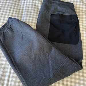 AE Men’s Gray Jogger Pants